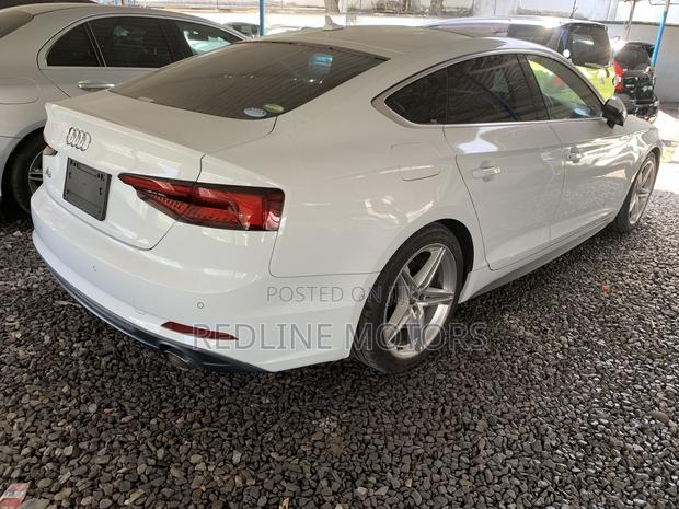 Audi A5 2.0T Premium AWD quattro Coupe 2019 Off white