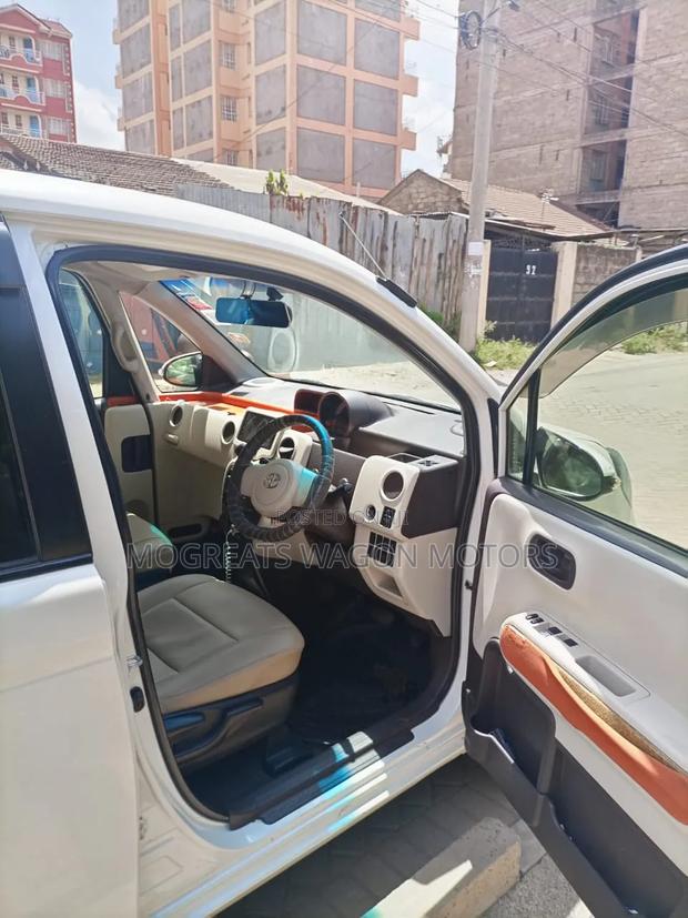 Toyota Porte 2010 White
