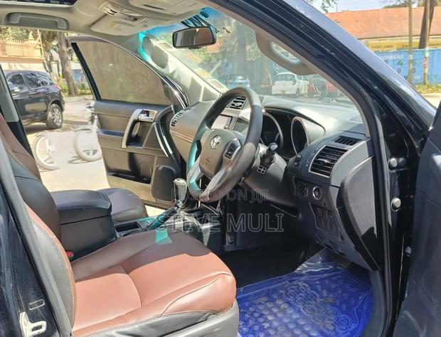 Toyota Land Cruiser Prado 2.7 2017 Matt Black