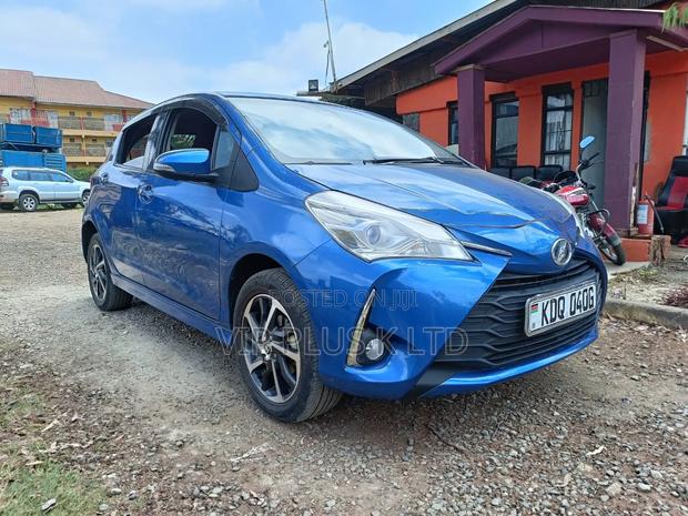 Toyota Vitz 1.3 FWD 5dr 2017 Blue
