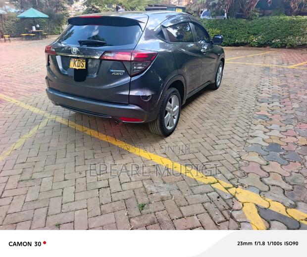 Honda Vezel 1.5 Hybrid 4WD 2018 Black