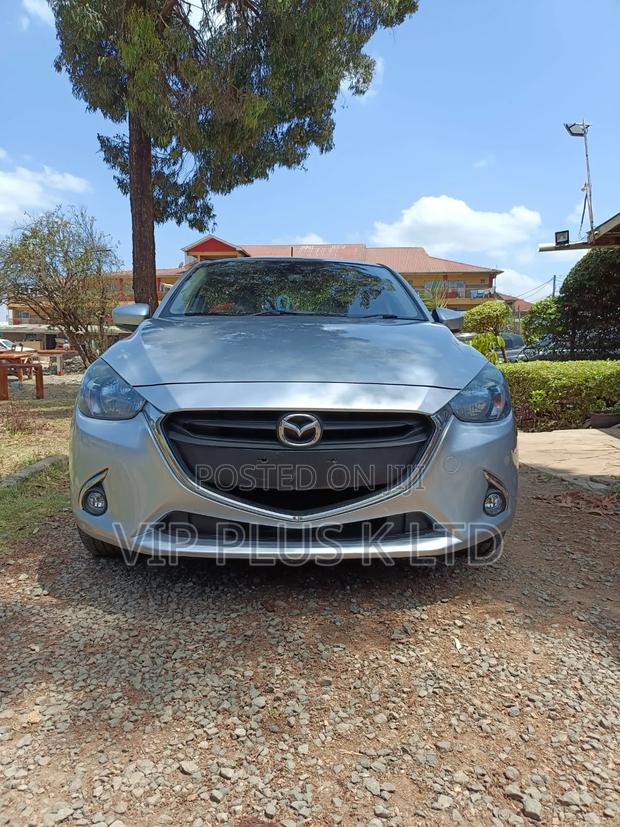 Mazda Demio 2017 Silver