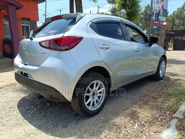 Mazda Demio 2017 Silver