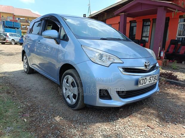 Toyota Ractis 1.3 FWD 2014 Blue