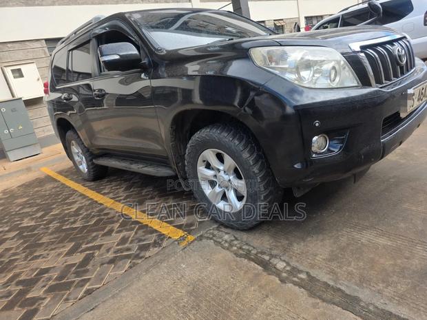 Toyota Land Cruiser Prado 2012 Black
