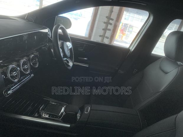 Mercedes-Benz B-Class B180 Petrol 2019 Off white