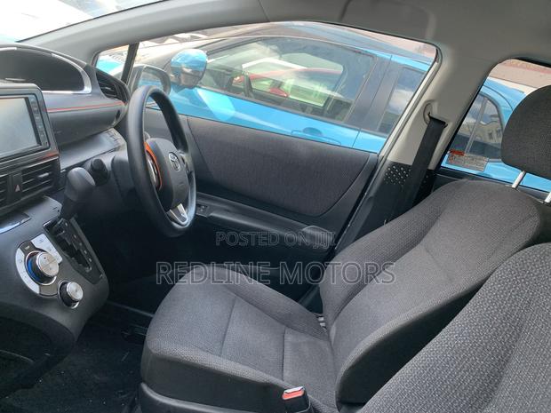 Toyota Sienta 1.5 Hybrid FWD (6-seater) 2019 Silver