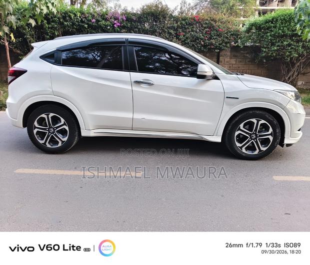 Honda Vezel 1.5 Hybrid 2WD 2017 White