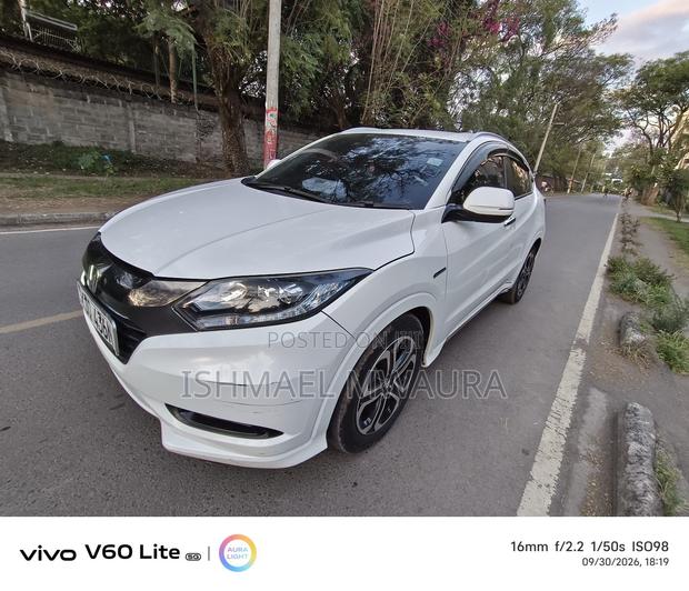 Honda Vezel 1.5 Hybrid 2WD 2017 White