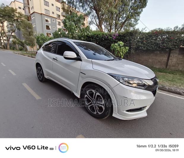 Honda Vezel 1.5 Hybrid 2WD 2017 White