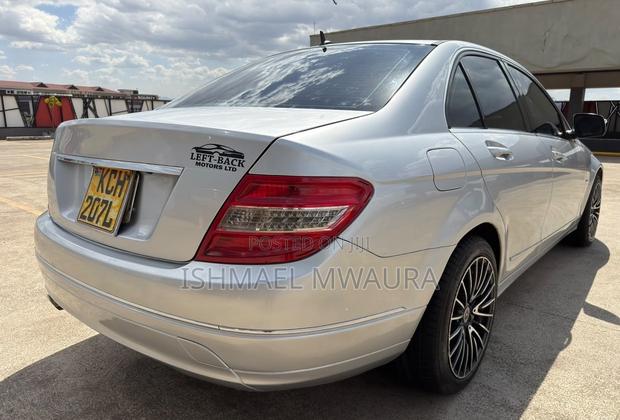 Mercedes-Benz C200 2009 Silver