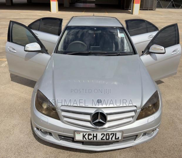 Mercedes-Benz C200 2009 Silver