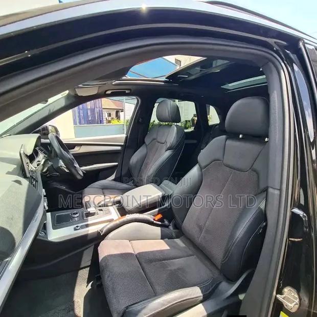 Audi Q5 2.0T Premium AWD quattro 2019 Matt Black