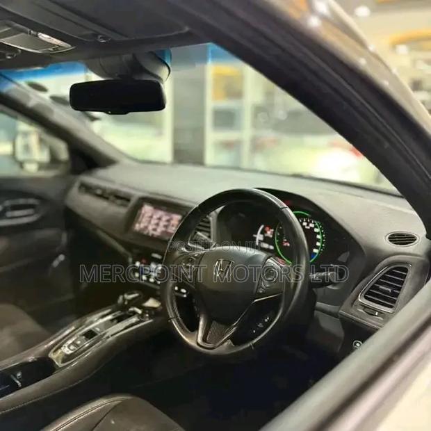 Honda Vezel 2020 White