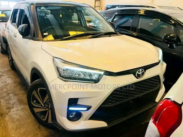 Toyota Raize 1.0 AWD 2019 Pearl