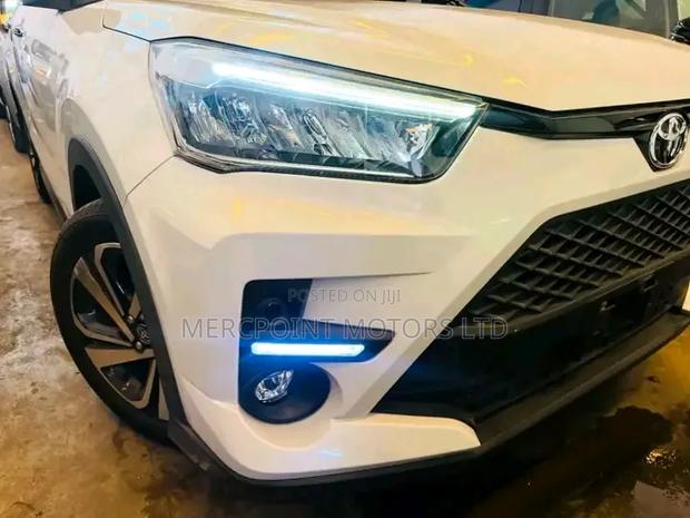 Toyota Raize 1.0 AWD 2019 Pearl