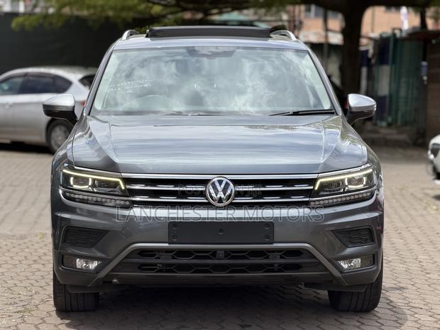 Volkswagen Tiguan 2.0T S AWD 4MOTION 2019 Gray