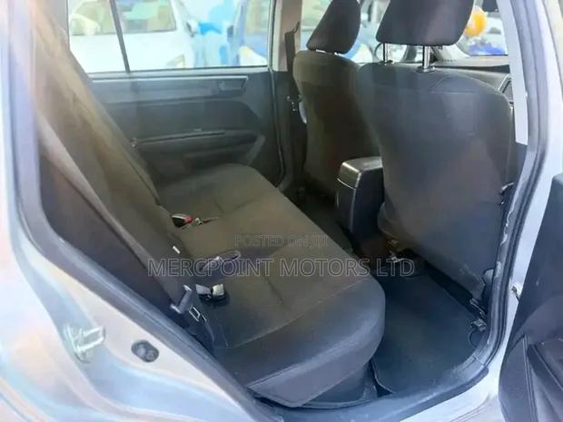 Toyota Corolla Fielder 1.5 Hybrid FWD 2019 Silver