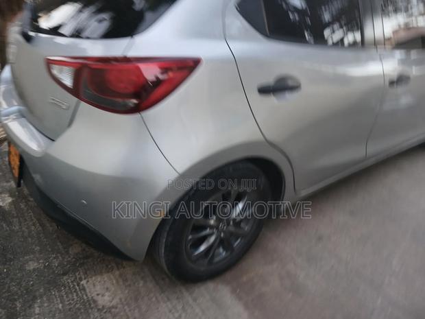 Mazda Demio 2018 Silver