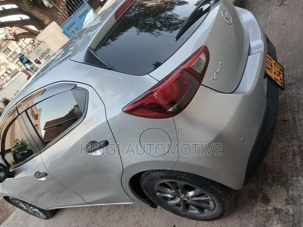 Mazda Demio 2018 Silver