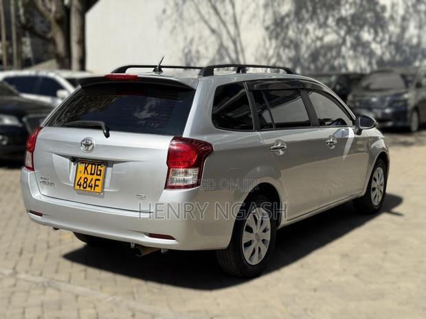 Toyota Corolla Fielder 2014 Silver