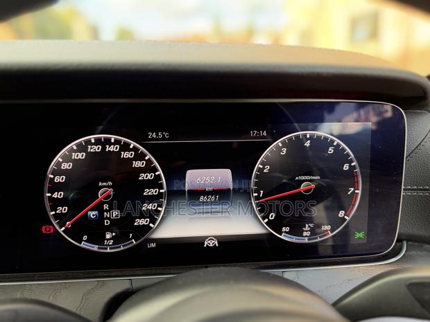 Mercedes-Benz E300 2019 White