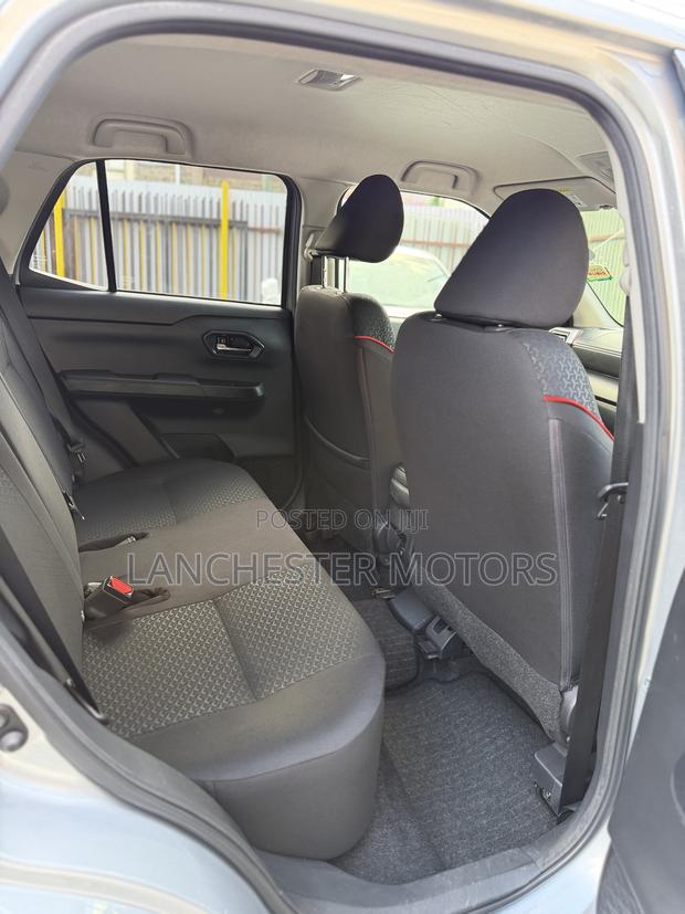 Toyota Raize 1.0 AWD 2019 Silver