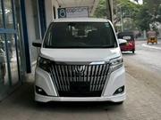 Toyota Esquire 2.0 AWD (8 seater) 2019 Pearl for sale