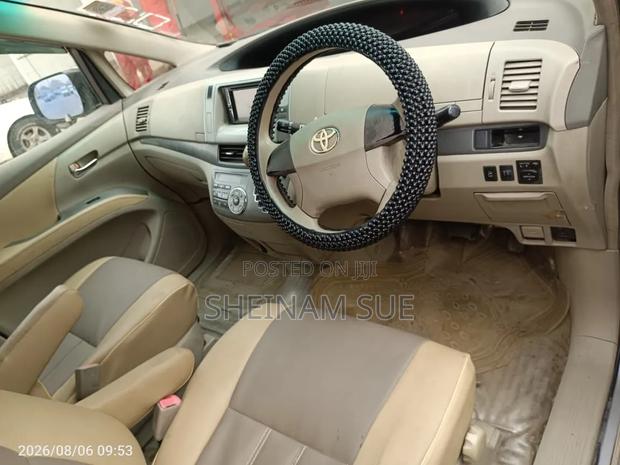 Toyota Estima 2007 Silver