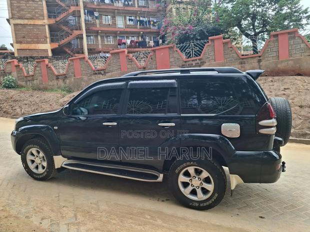 Toyota Land Cruiser Prado 2005 Black