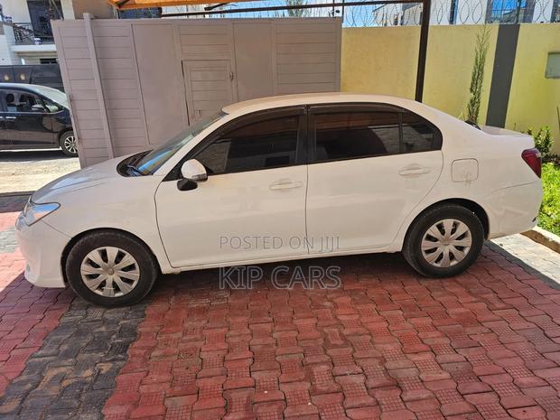 Toyota Axio 1.5 G 2WD 2015 White