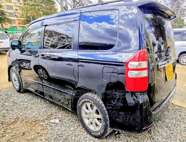 Toyota Noah 2011 Black