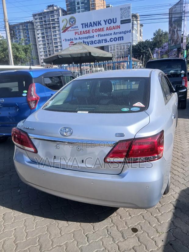 Toyota Premio 2019 Silver