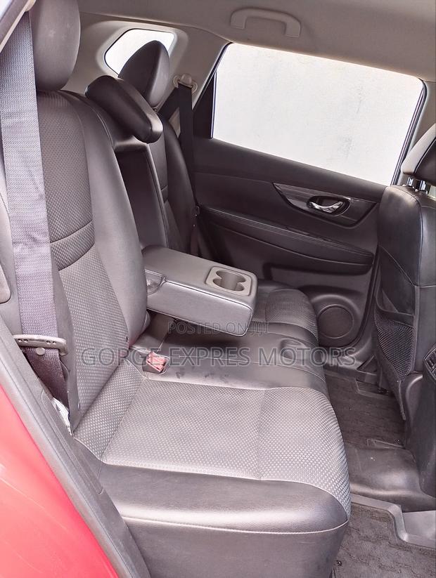Nissan X-Trail 2.0 Petrol FWD 2016 Red