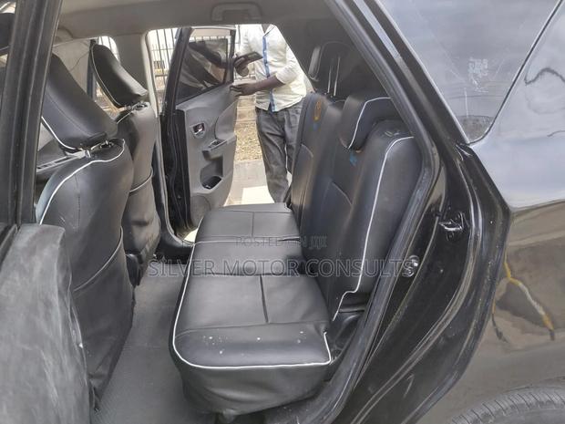 Toyota Ractis 1.5 FWD 2011 Black