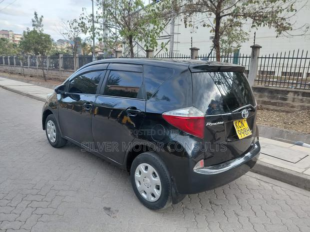 Toyota Ractis 1.5 FWD 2011 Black