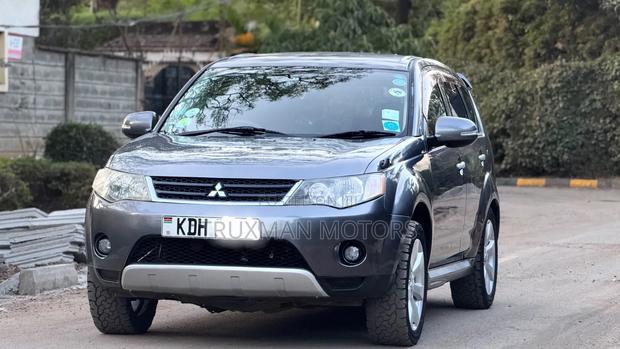 Mitsubishi Outlander 2009 Silver