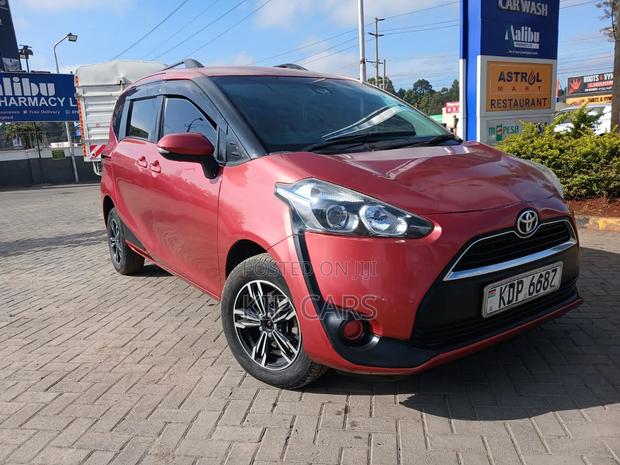 Toyota Sienta 1.5 FWD (6-seater) 2017 Maroon