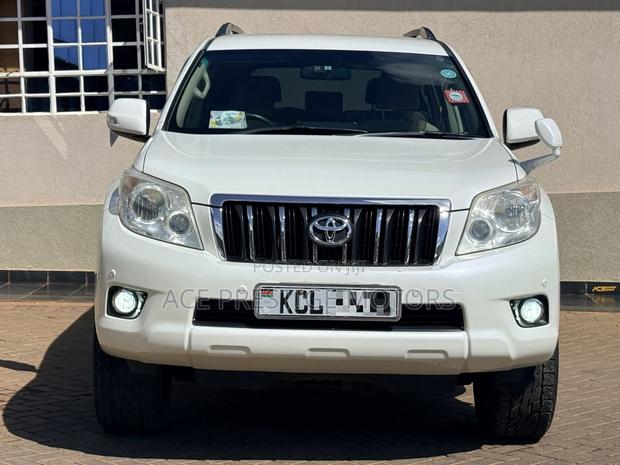 Toyota Land Cruiser Prado 2010 White