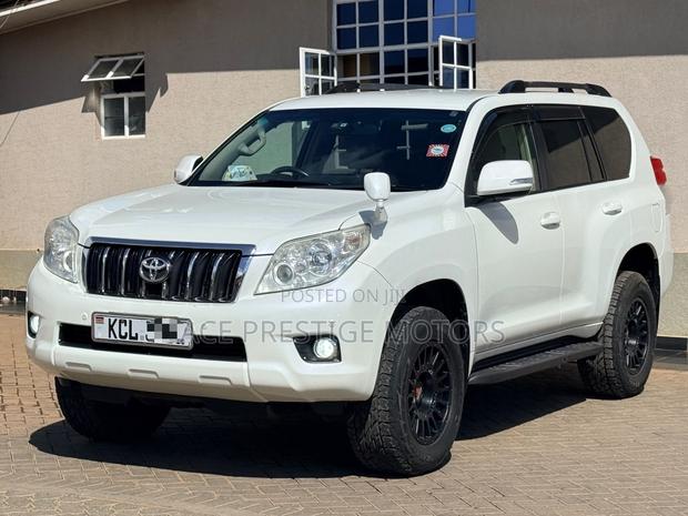 Toyota Land Cruiser Prado 2010 White