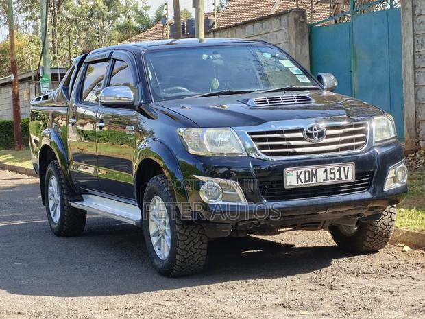 Toyota Hilux 3.0 D-4D 4x4 2014 White