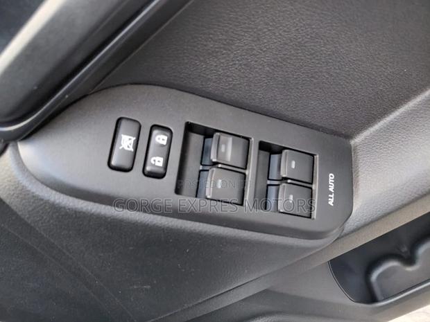 Toyota Land Cruiser Prado 2019 Silver