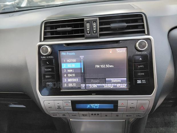 Toyota Land Cruiser Prado 2019 Silver