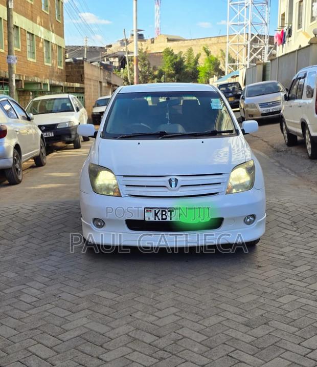 Toyota IST 2005 White