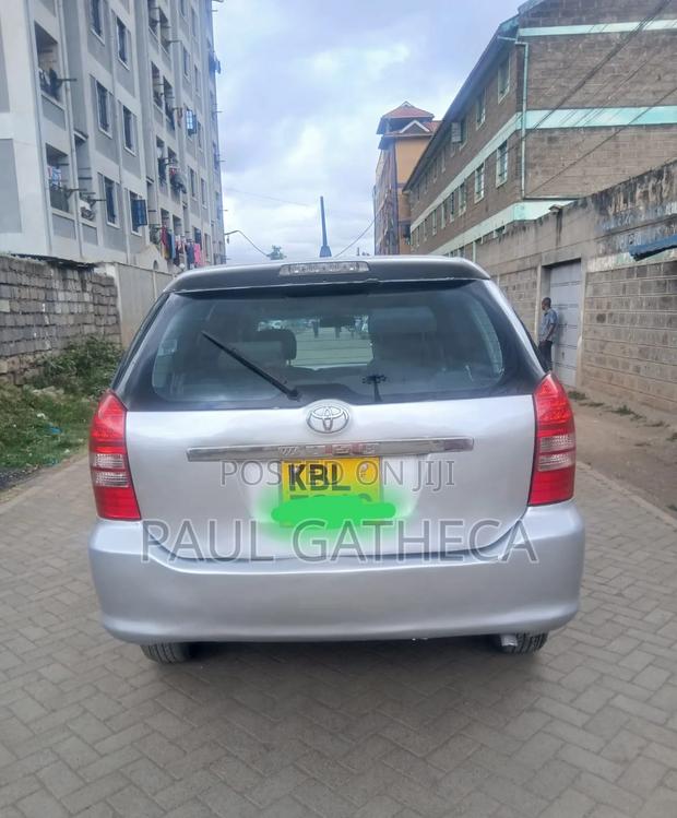 Toyota Wish 2004 Silver