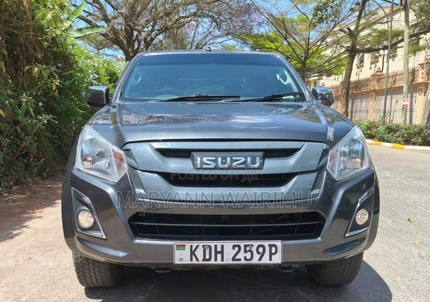 Isuzu D-MAX 2022 Gray
