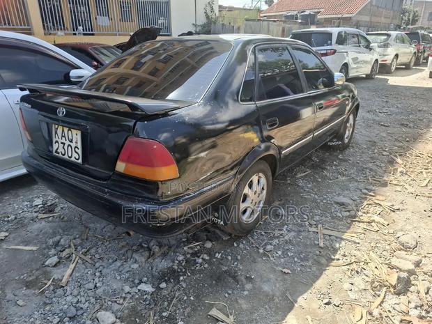 Toyota Corolla 1997 Black