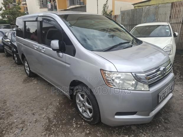Honda Stepwgn 2012 Silver