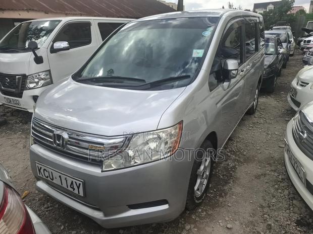 Honda Stepwgn 2012 Silver