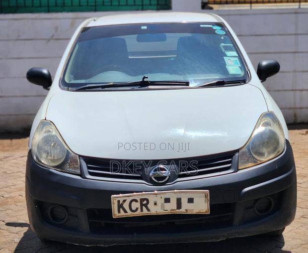 Nissan Advan 2013 White